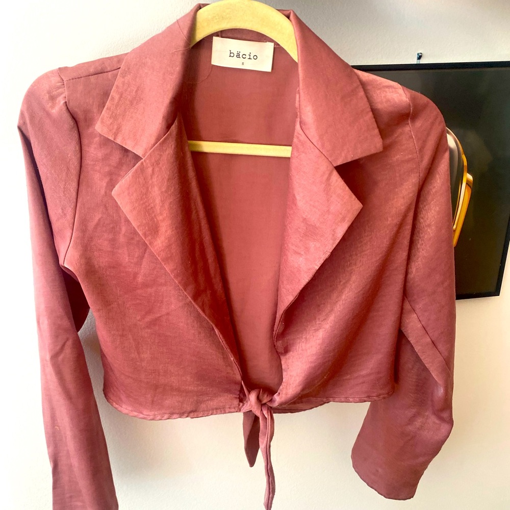Beautiful Bacio Blouse with Tie in Front Size Small